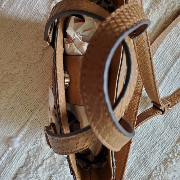 Jessica Simpson Tonal Python Pecan Gia Satchel Women Handbags Purse - Picture 11 of 16